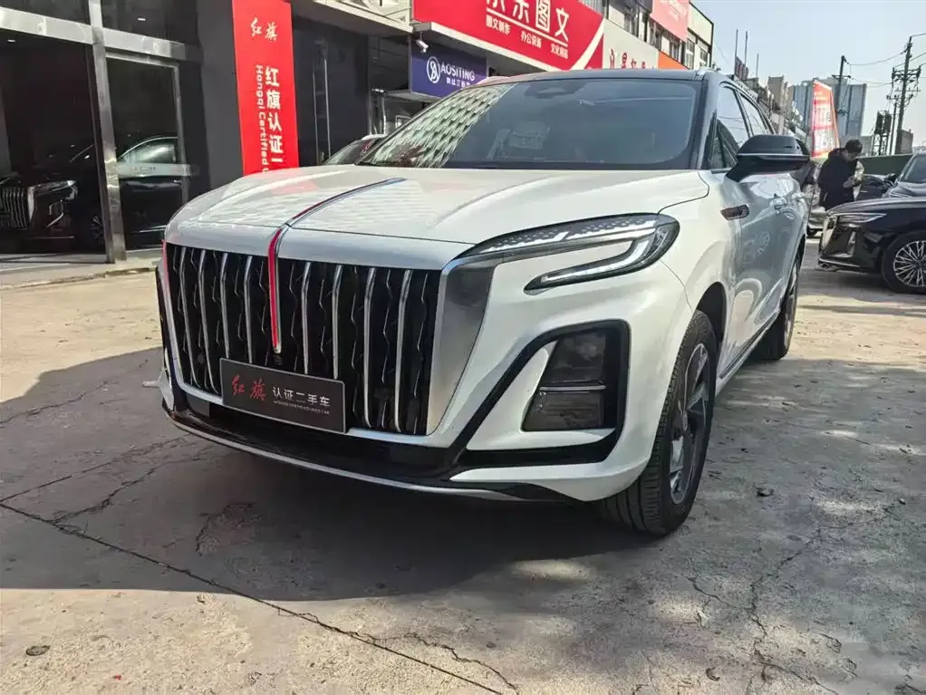 Hongqi HS3 PHEV — фото 1