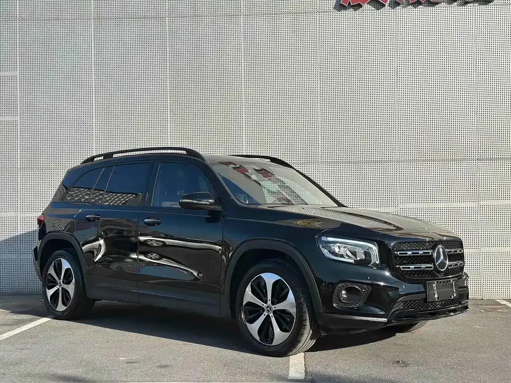 Mercedes-Benz GLB — фото 3