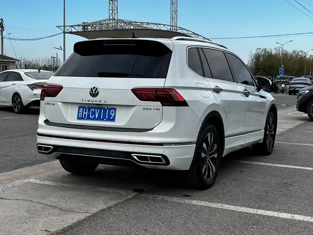 Volkswagen Tiguan L — фото 6