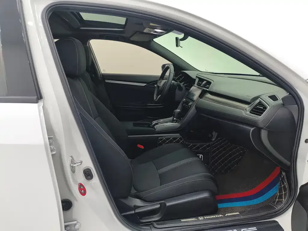 Honda Civic — фото 10