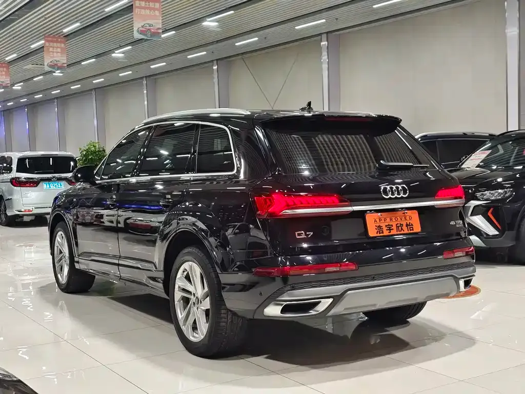 Audi Q7 — фото 4