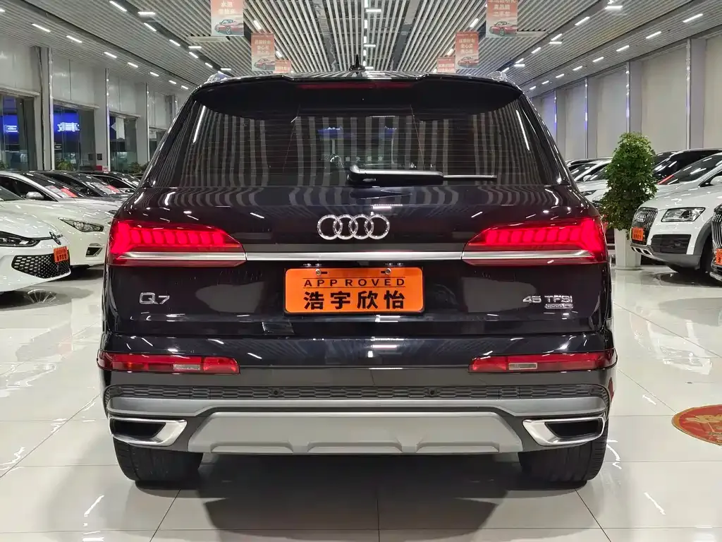 Audi Q7 — фото 5