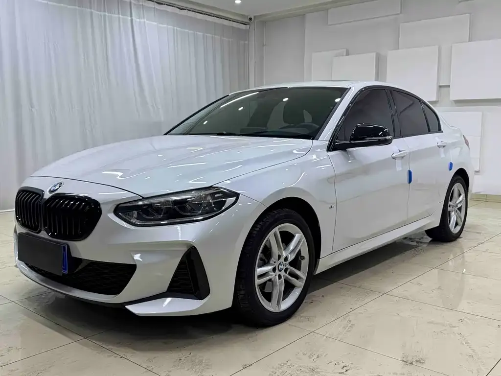 BMW 1 Series — фото 1