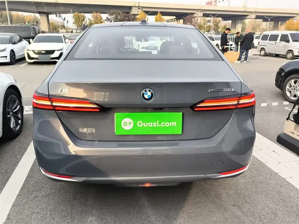 BMW i5 — фото 6