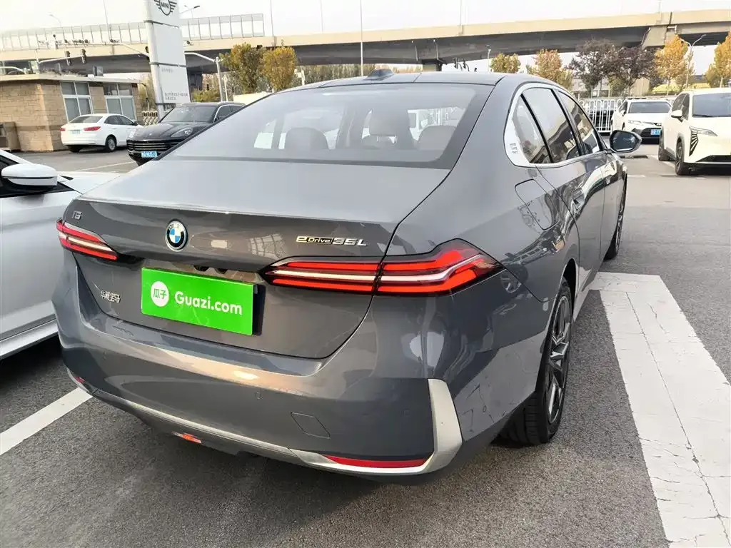 BMW i5 — фото 7