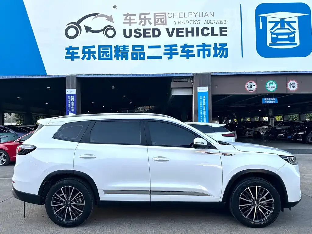 Chery Tiggo 8 PLUS — фото 8