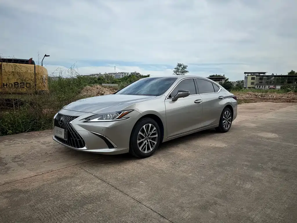 Lexus ES — фото 3