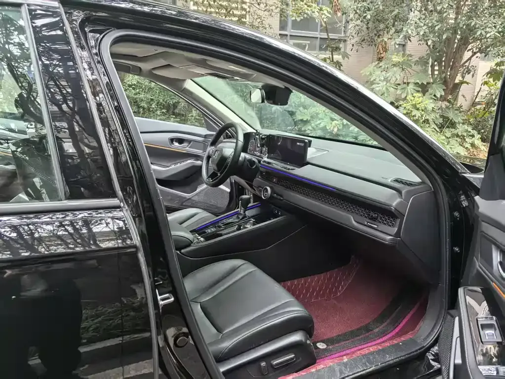 Honda Accord — фото 10