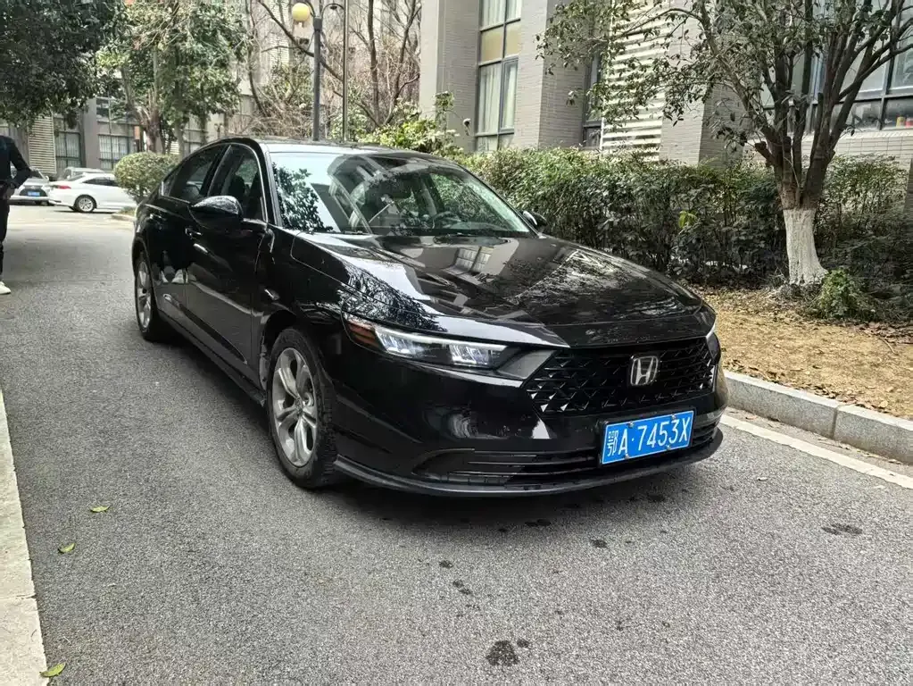 Honda Accord — фото 3