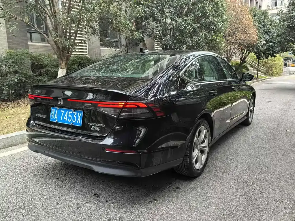 Honda Accord — фото 4