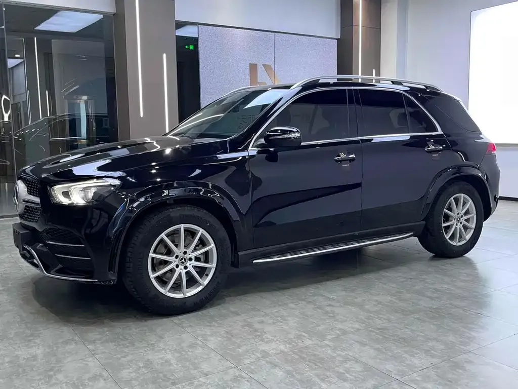 Mercedes-Benz GLE — фото 1