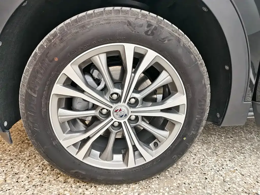 Buick Envision Plus — фото 6
