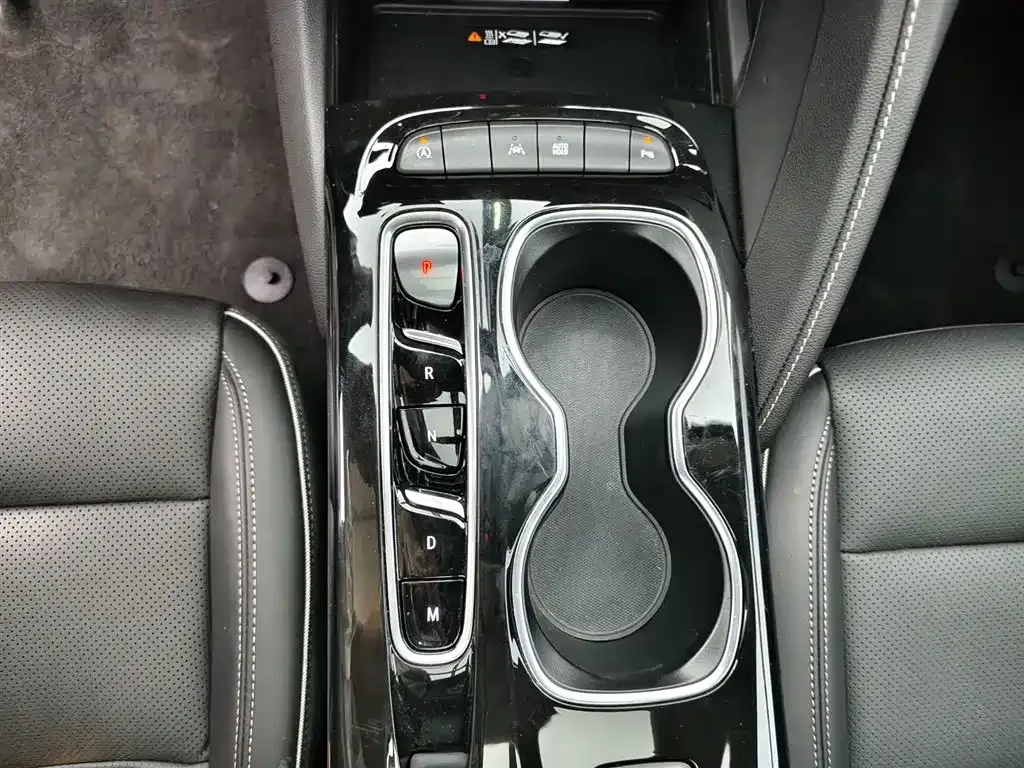 Buick Envision Plus — фото 8