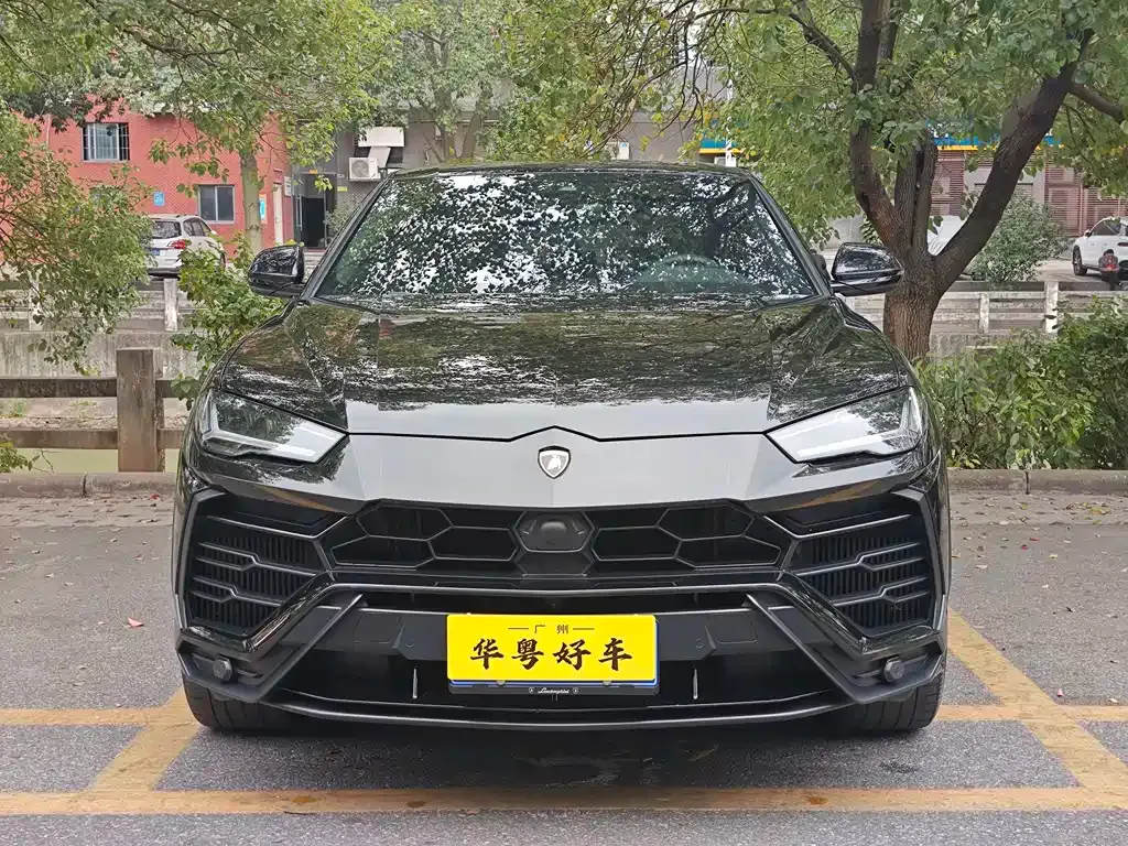 Lamborghini Urus — фото 2