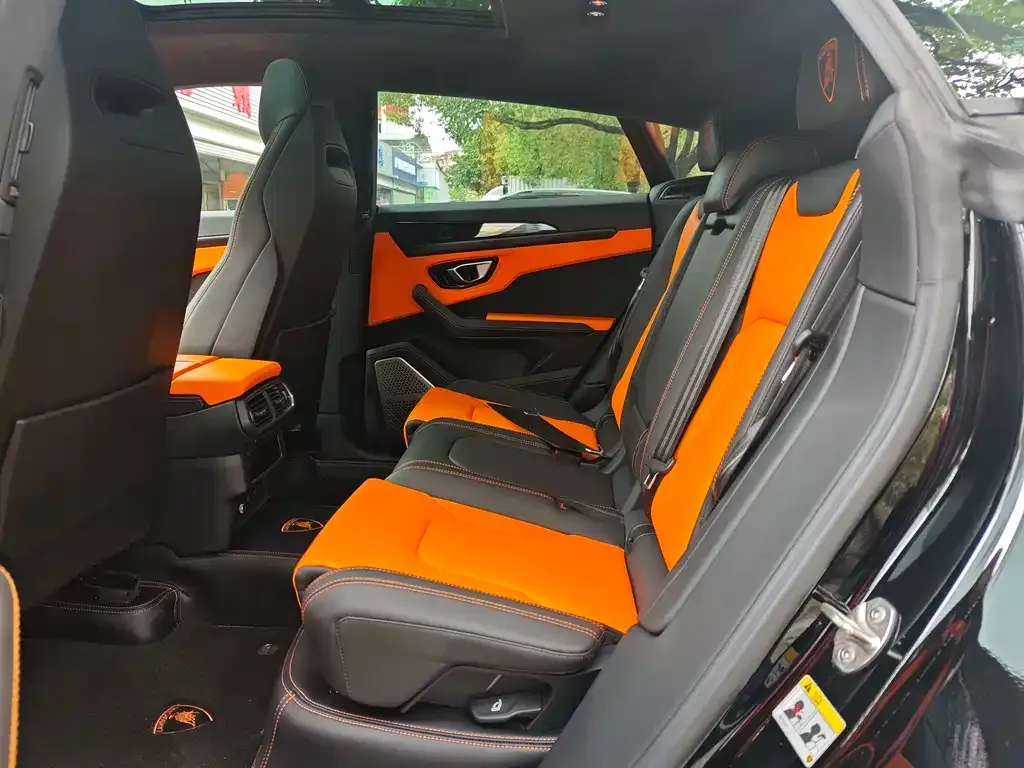 Lamborghini Urus — фото 6