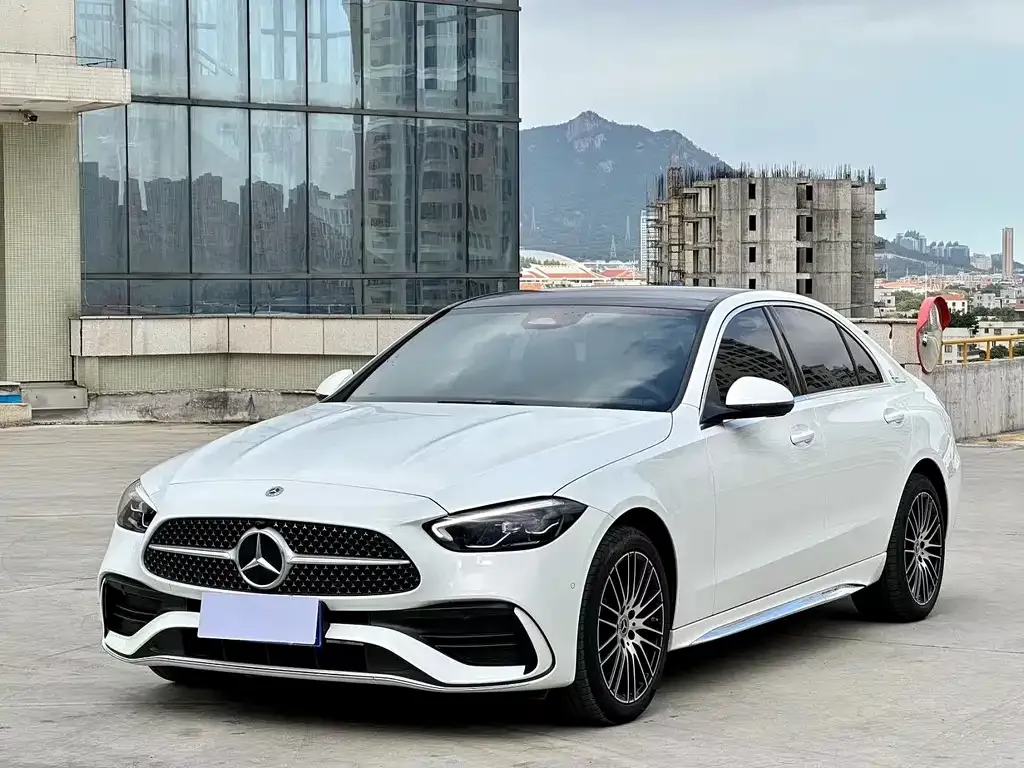 Mercedes-Benz C-Class — фото 1