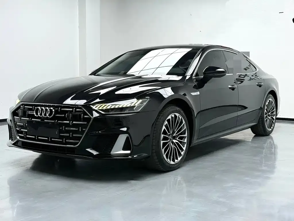 Audi A7L — фото 1