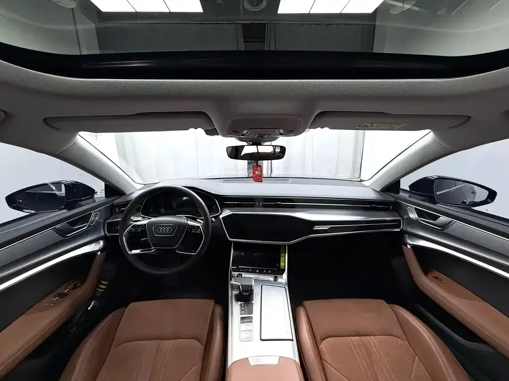 Audi A7L — фото 5