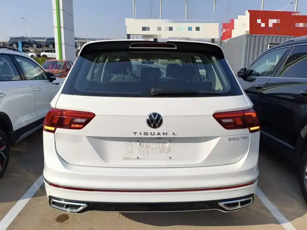 Volkswagen Tiguan L — фото 6