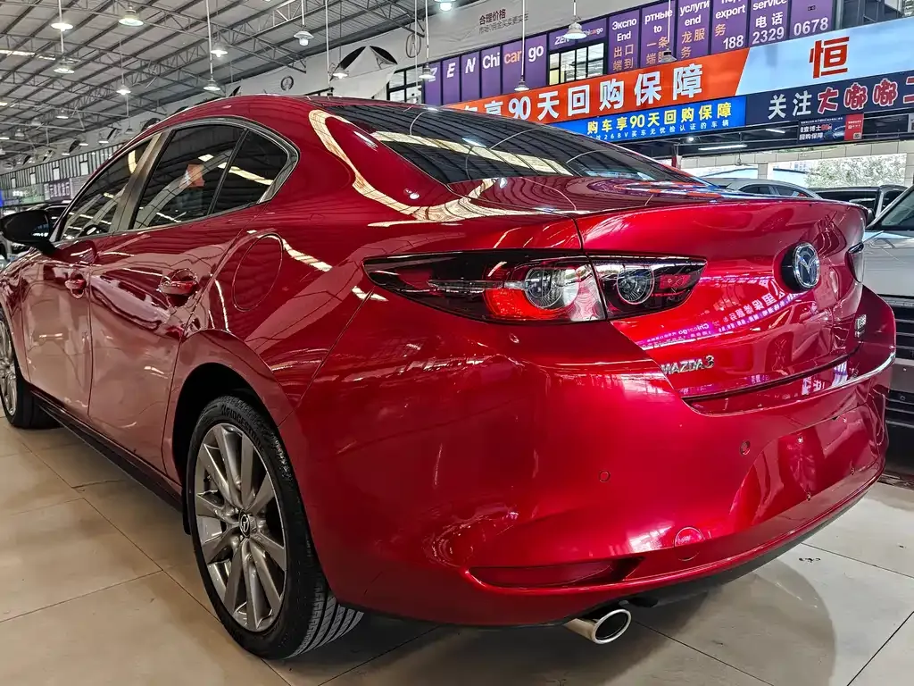 Mazda 3 Axela — фото 4