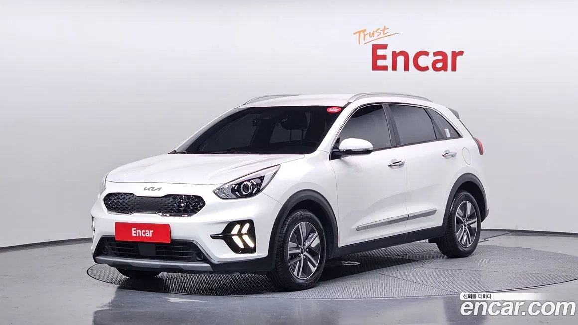 Kia Niro — фото 1
