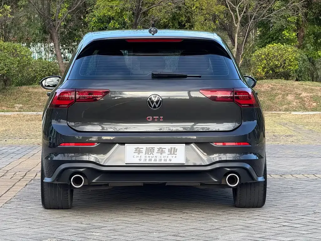 Volkswagen Golf GTI — фото 7