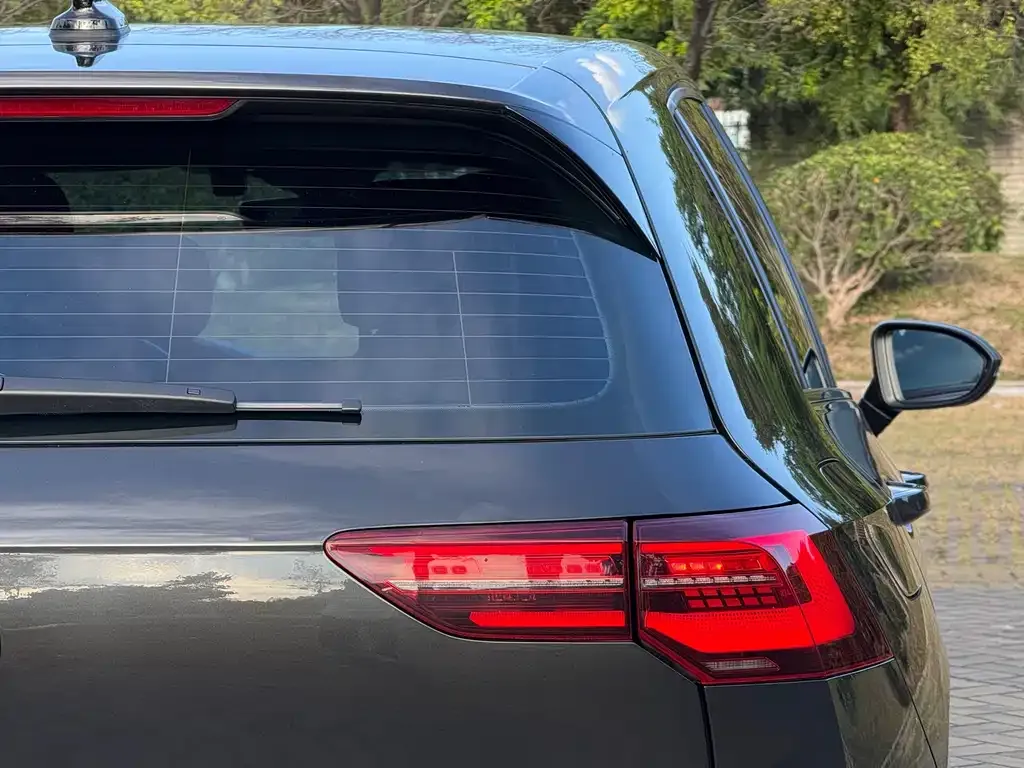 Volkswagen Golf GTI — фото 9