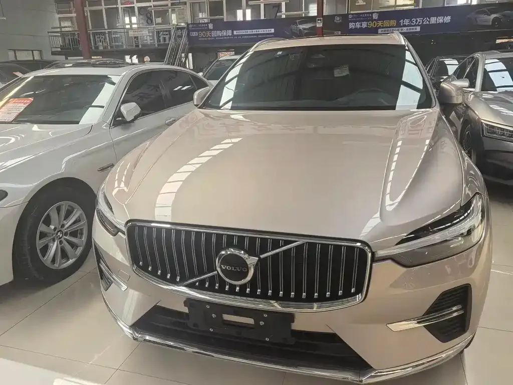 Volvo XC60 — фото 2