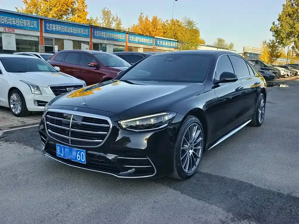 Mercedes-Benz S-Class — фото 1
