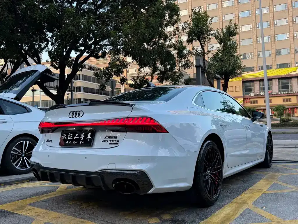 Audi A7L — фото 4