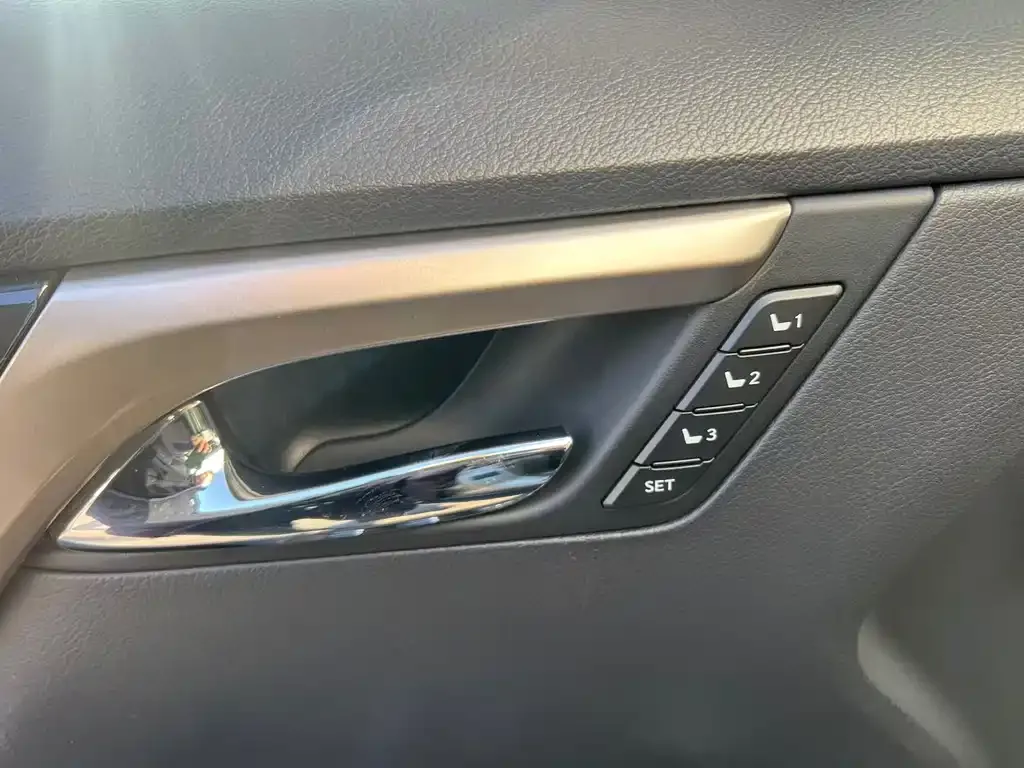 Lexus RX — фото 10