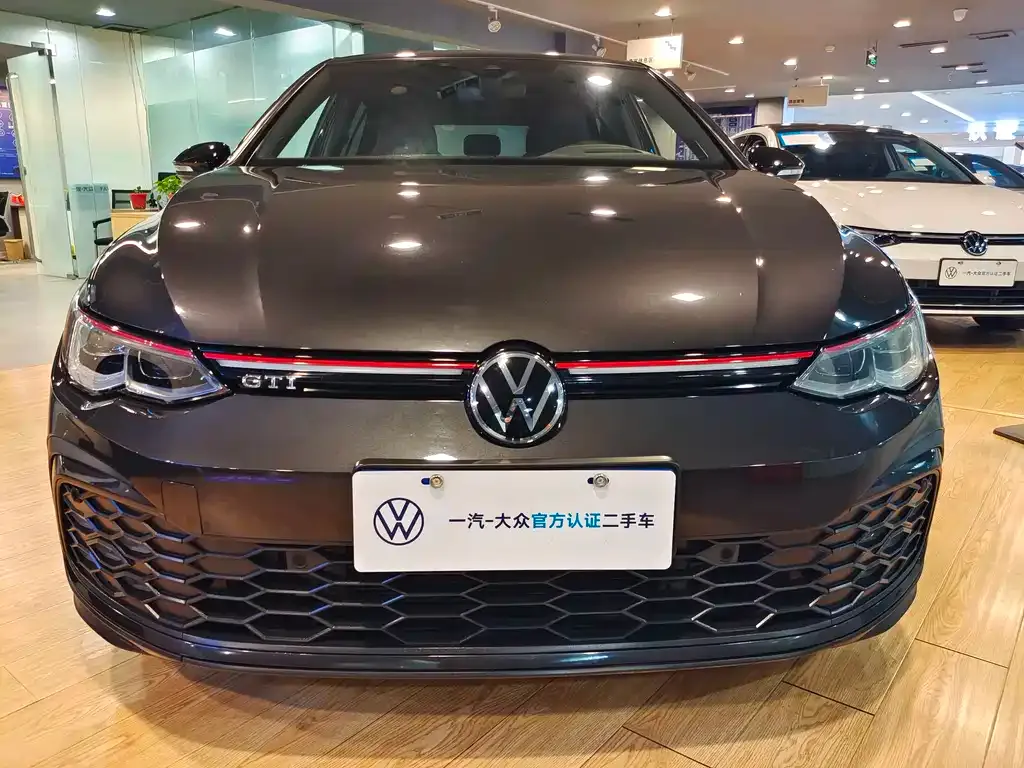 Volkswagen Golf GTI — фото 2