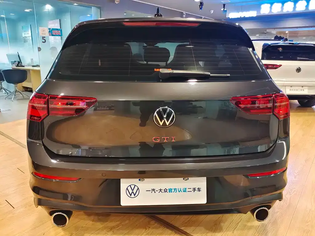 Volkswagen Golf GTI — фото 5