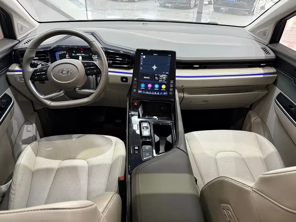 Hyundai Custo — фото 7