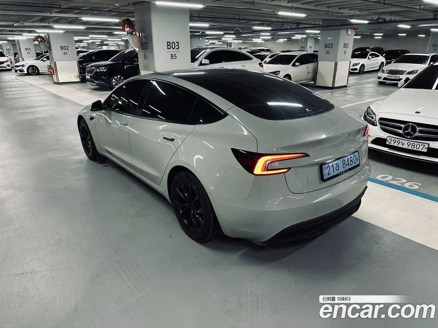 Tesla Model 3 — фото 3