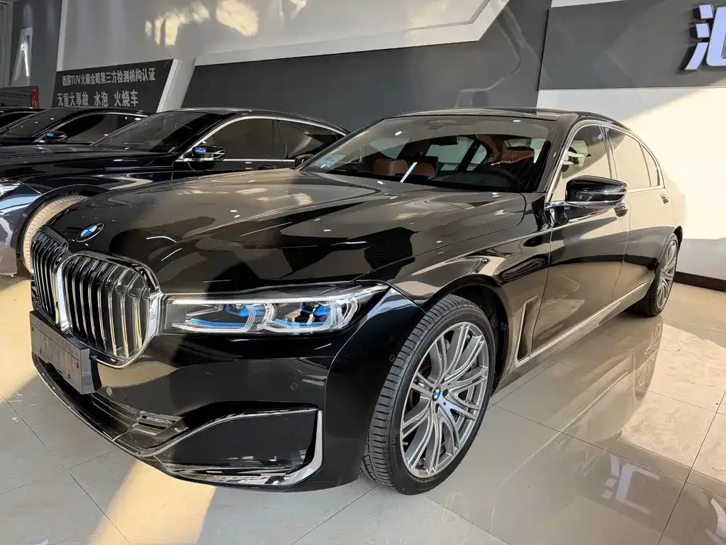 BMW 7 Series — фото 2