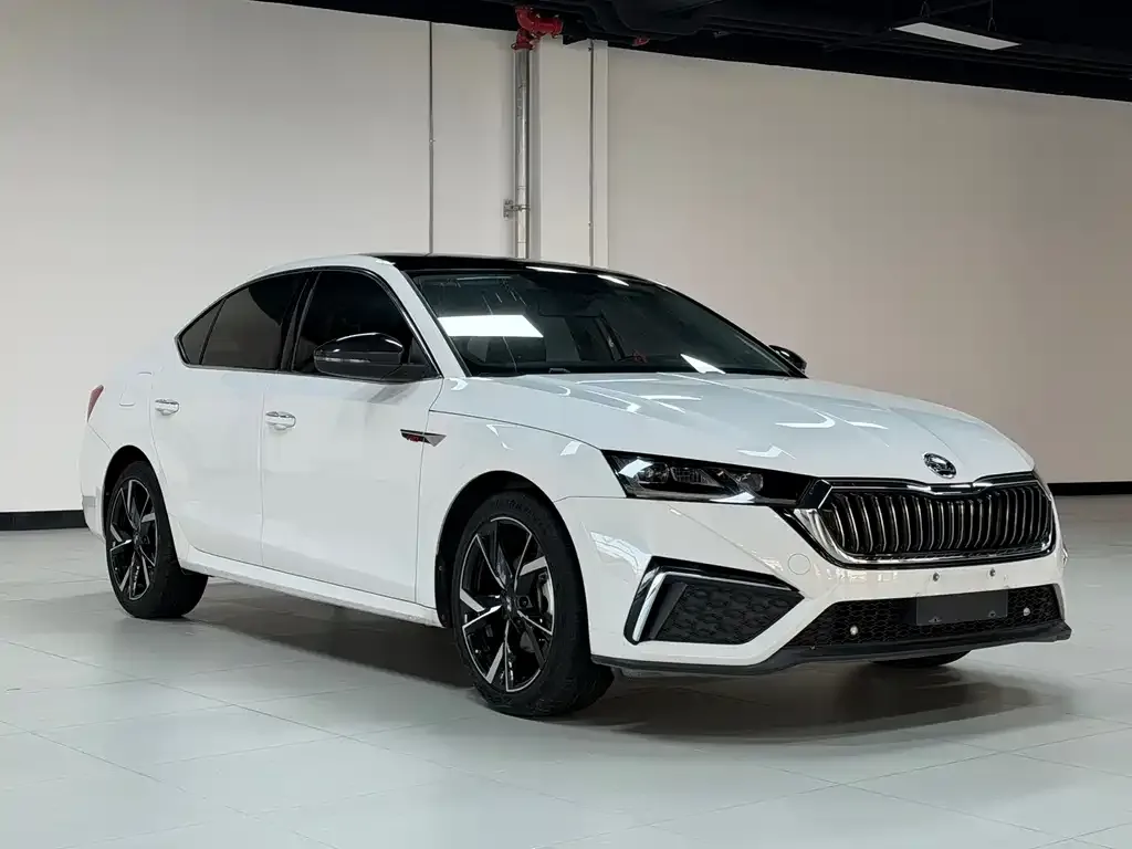 Skoda Octavia — фото 3