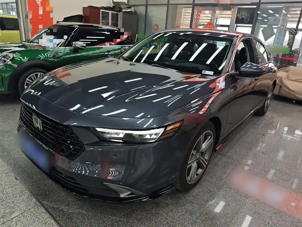 Honda Accord — фото 1