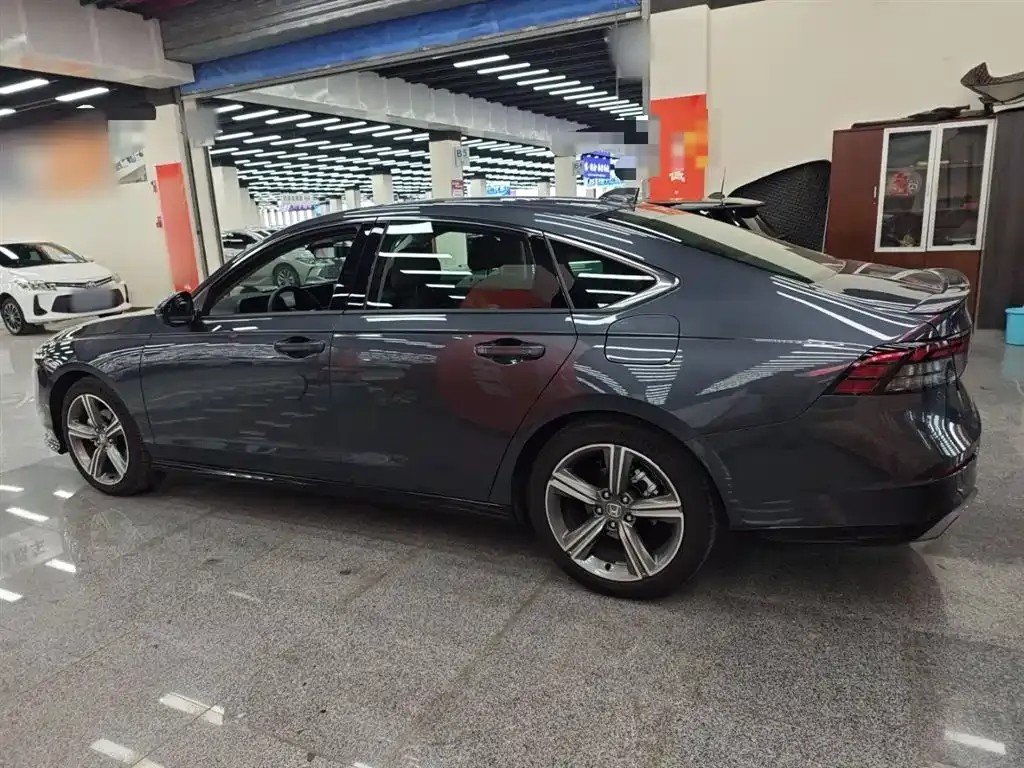 Honda Accord — фото 5