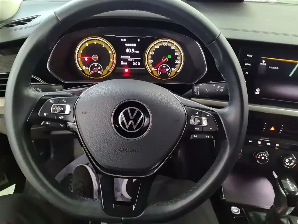 Volkswagen Passat — фото 4