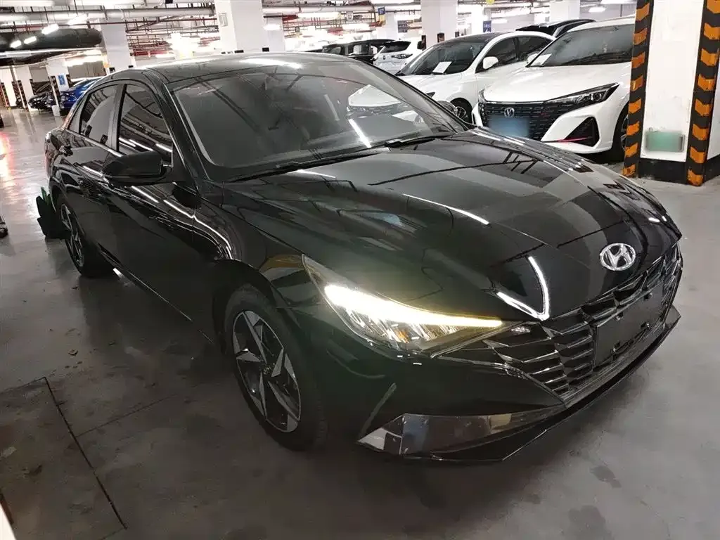 Hyundai Elantra — фото 4