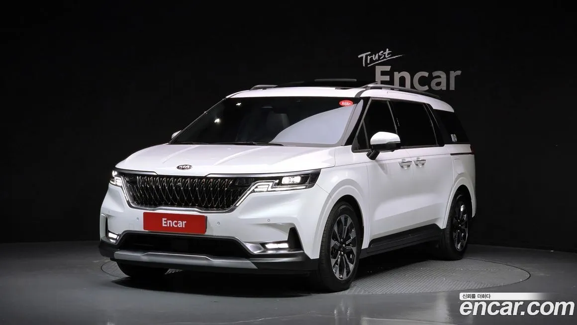Kia Carnival — фото 1