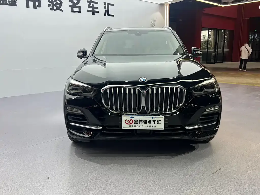 BMW X5 (Import) — фото 3