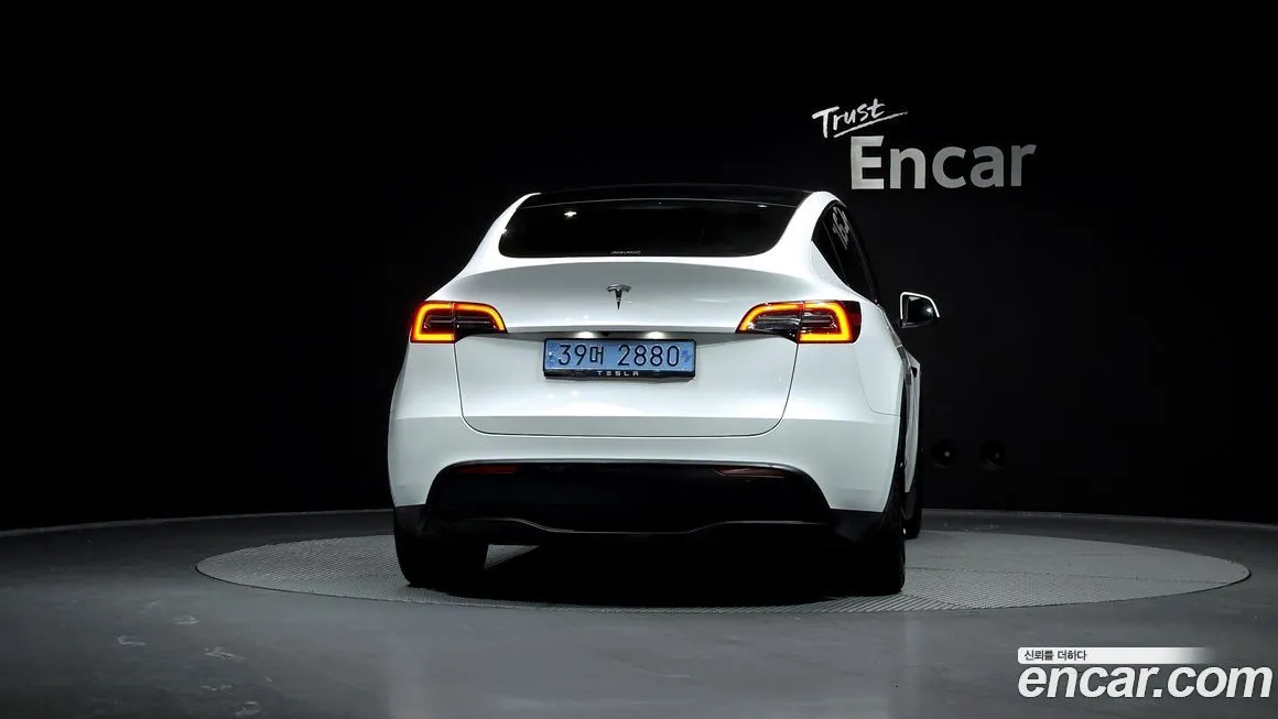 Tesla Model Y — фото 4