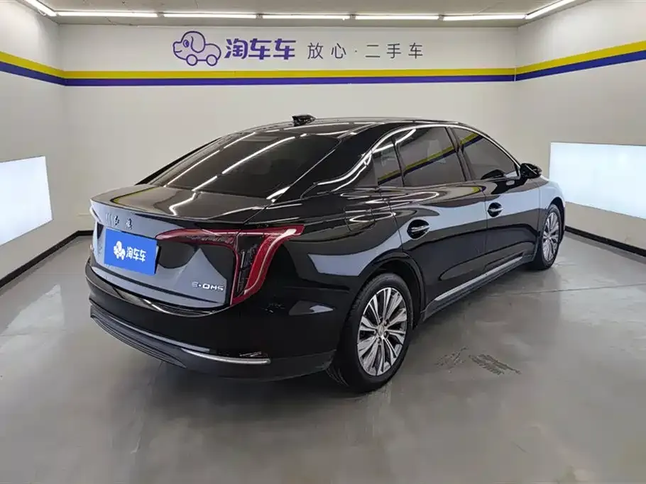 Hongqi E-QM5 — фото 3