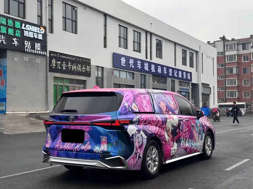 Toyota Granvia — фото 7