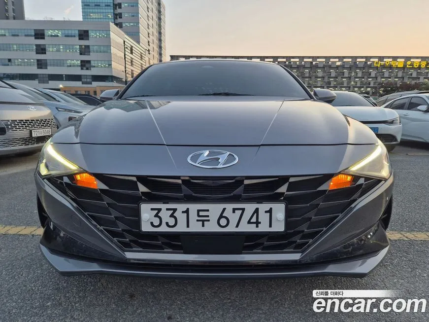 Hyundai AVANTE — фото 1