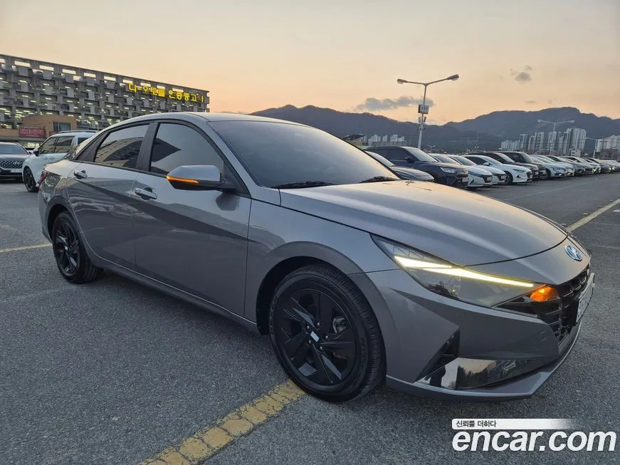 Hyundai AVANTE — фото 2