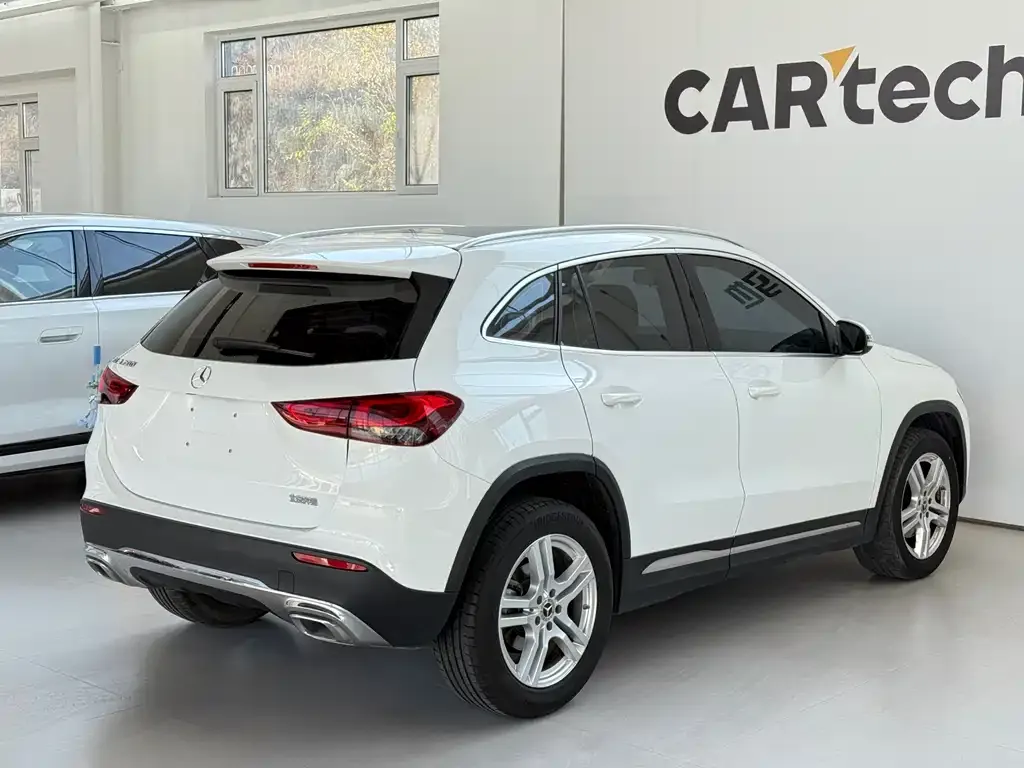 Mercedes-Benz GLA — фото 6