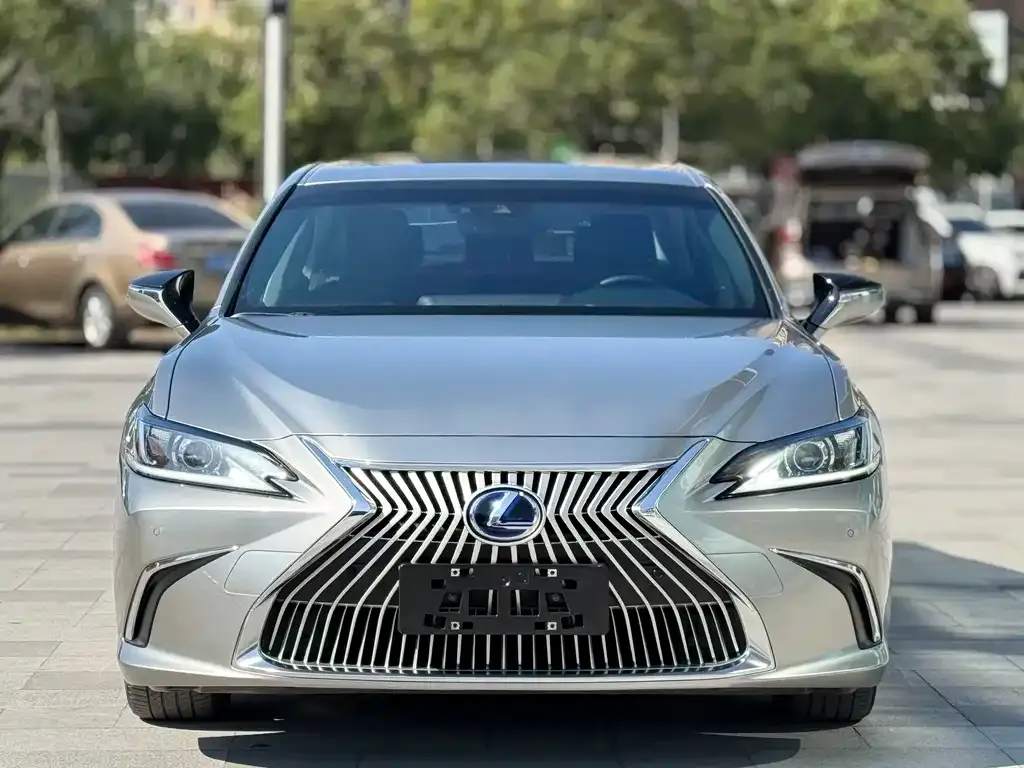 Lexus ES — фото 2
